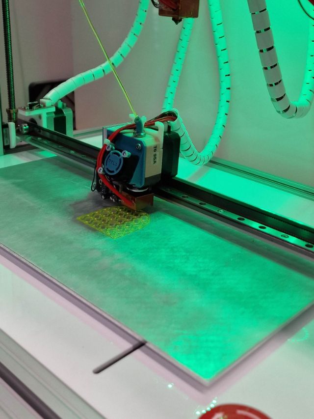Nahaufnahme des 3D-Druckers im Druckverfahren