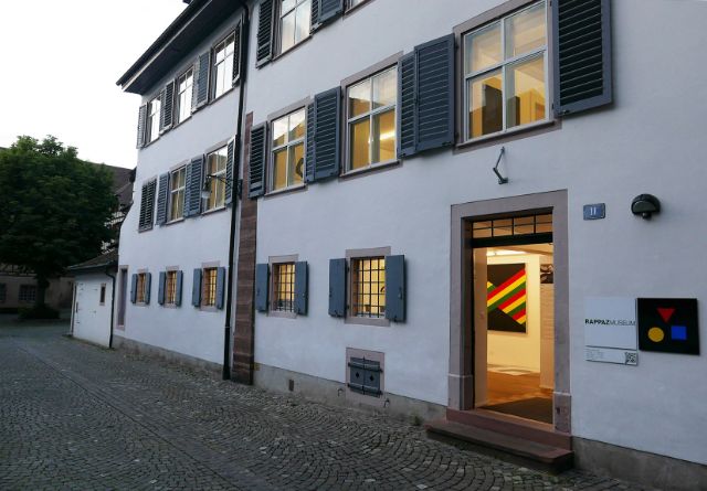 Das Rappaz Museum liegt an einem historischen Flecken in Basel. Im Klingental 11, ein Gebäude, dass bis ins 11. Jahrhundert zurückgeht.